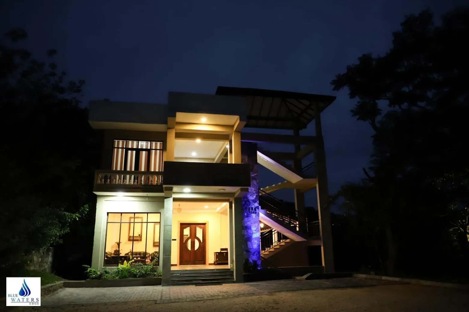 Blue Waters Edge Hotel Huduhumpola